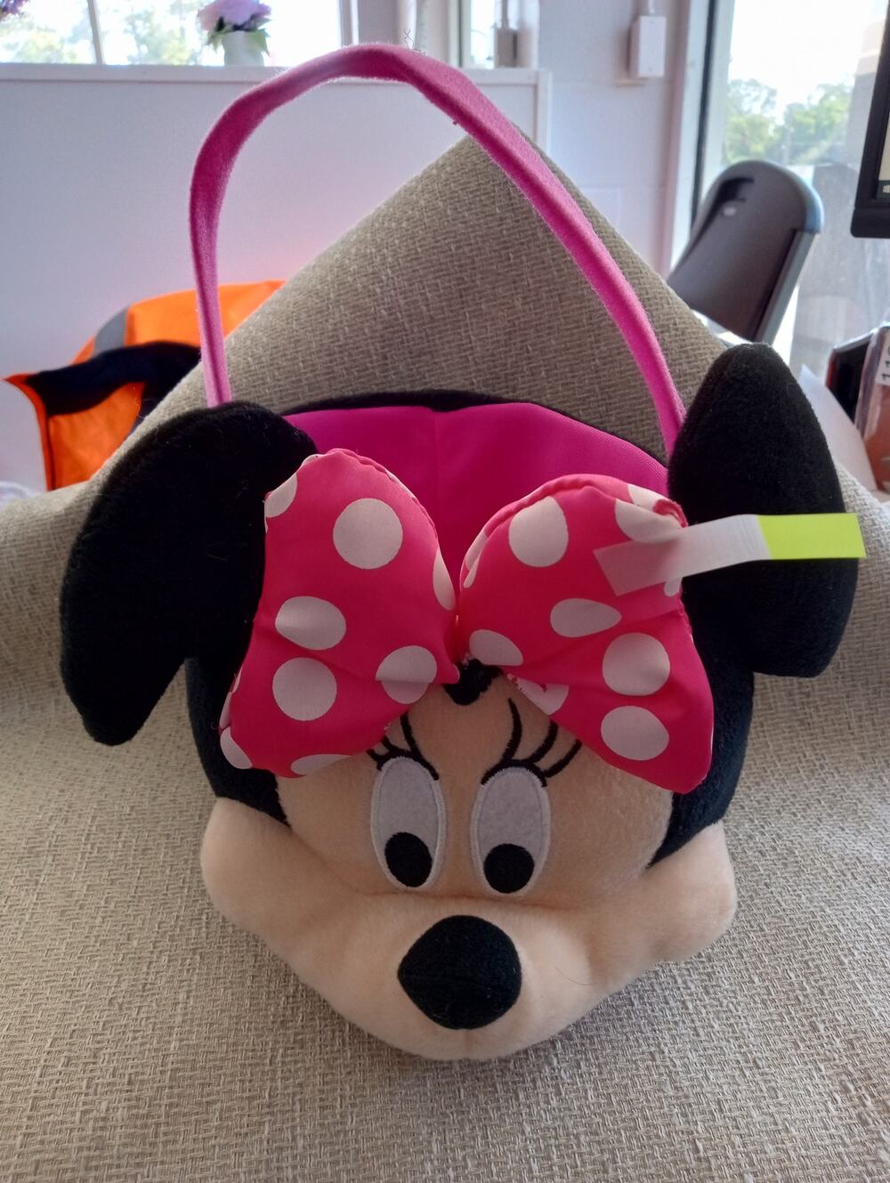 DISNEY MINNIE MOUSE HALLOWEEN BUCKET WITH PINK HANDLE  1163